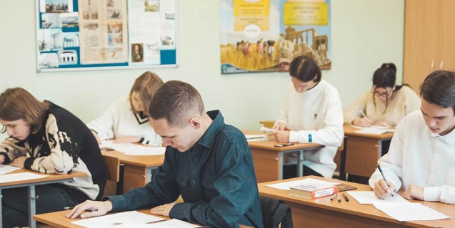 Почти пять тысяч школьников Тверской области написали итоговое сочинение
